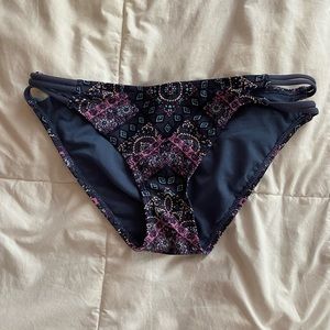 bathing suit from outer banks on netflix